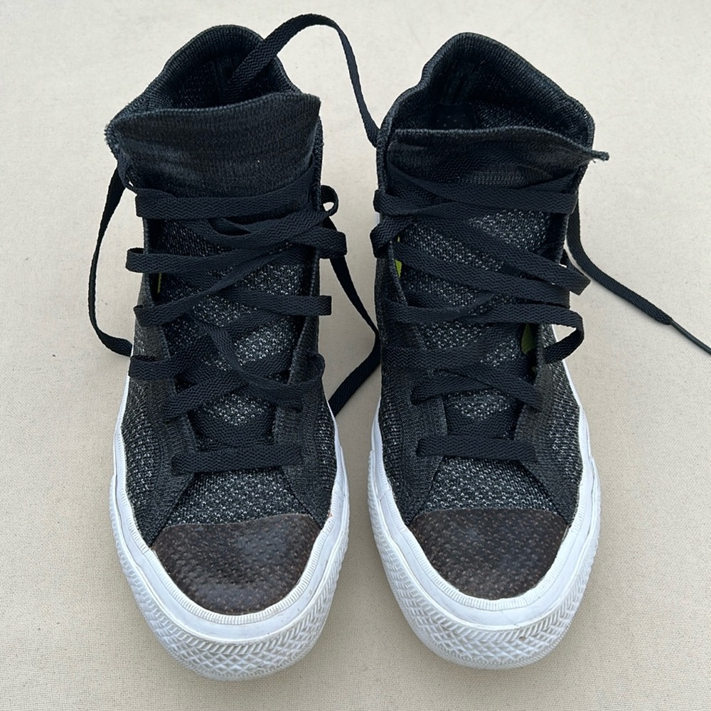 Converse chuck taylor high top •‎ Nike Flyknit High Top Sneakers